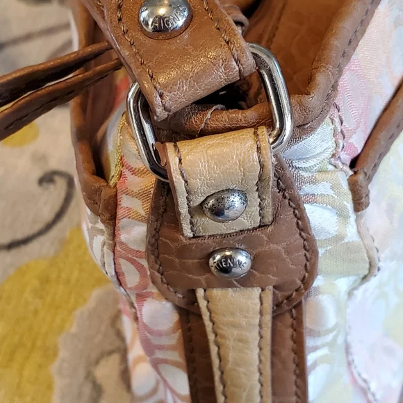 Etienne Aigner Shoulder Purse⚜️🤎⚜️ - Picture 4 of 10